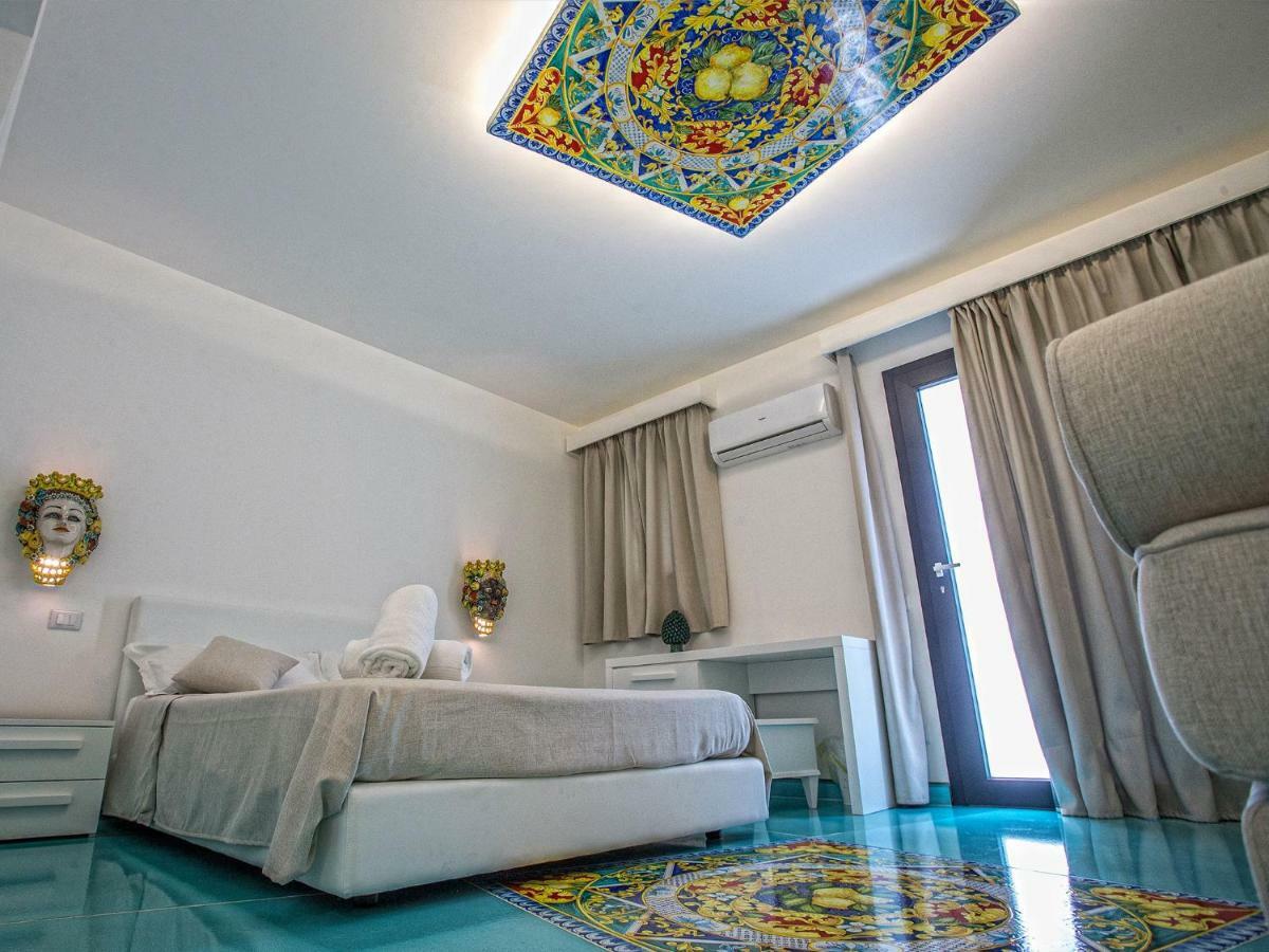 Tra Le Braccia Di Morfeo Bed & Breakfast Terrasini