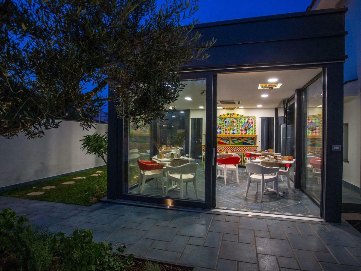 Tra Le Braccia Di Morfeo Bed & Breakfast Terrasini